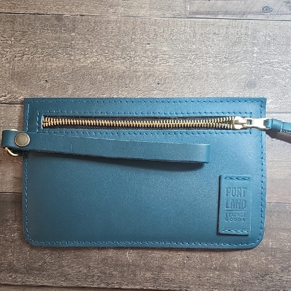 Portland Leather Teal Wallet with Gold Zipper